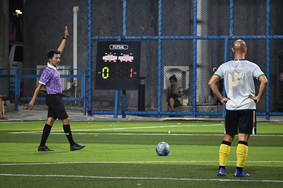 自由球员市场的数据,往往是决定比赛走向的关键